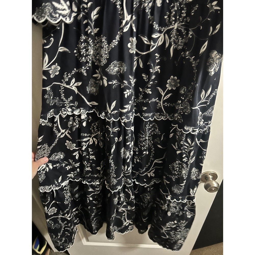 Tuckernuck Navy White Floral Scalloped Tiered Maxi Dress Womens Medium - Picture 4 of 9